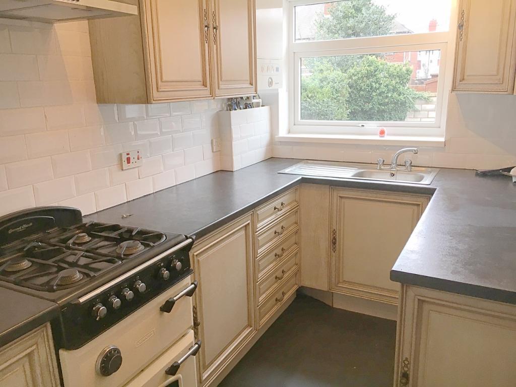 2 Bedroom Flat to Rent in WEST BROMWICH, B71 1RL
