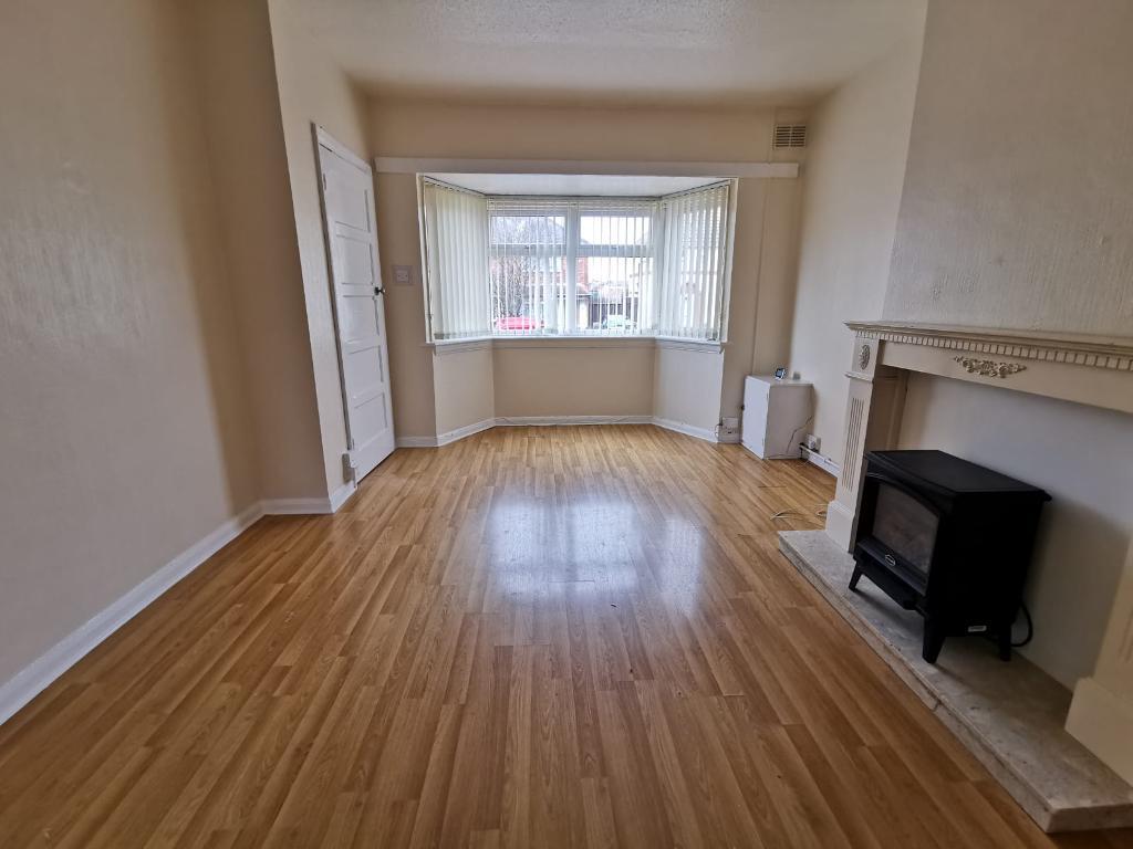 3 Bedroom Semi-Detached to Rent in Wednesbury, WS10 0EL