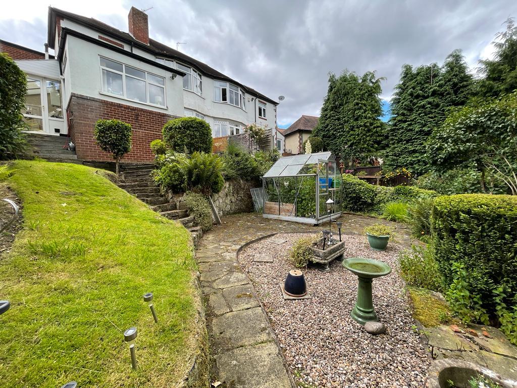 4 Bedroom Semi-Detached for Sale in West Bromwich, B71 3BY