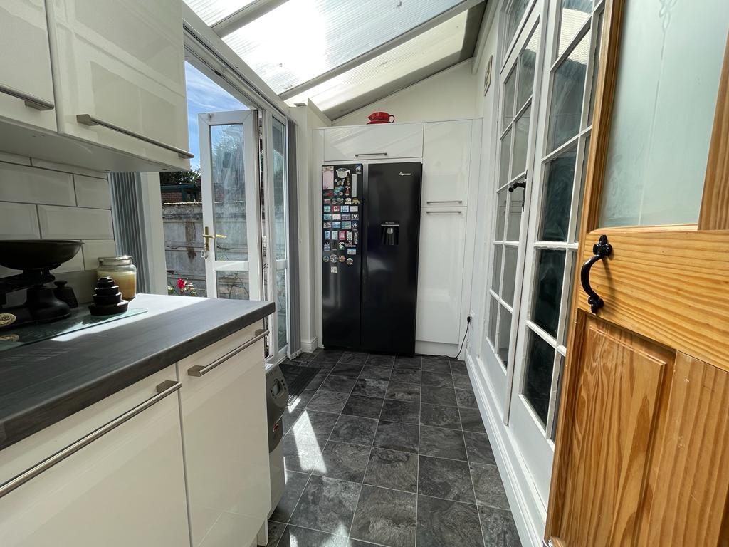 3 Bedroom Semi-Detached for Sale in West Bromwich, B71 3BS