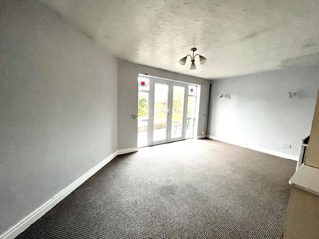 2 Bedroom Detached for Sale in West Bromwich, B71 4DD