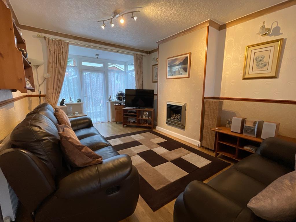 3 Bedroom Semi-Detached for Sale in West Bromwich, B71 3JQ