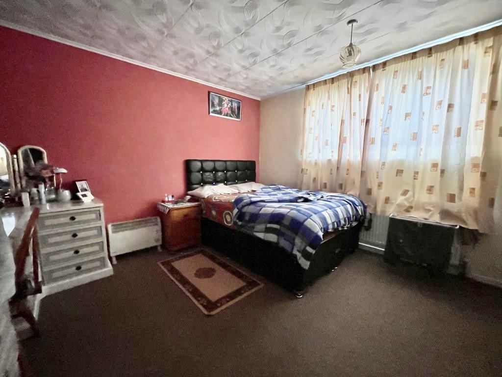 2 Bedroom End Terraced for Sale in West Bromwich, B70 6BQ