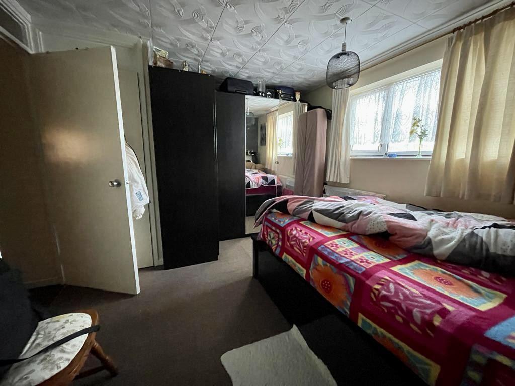 2 Bedroom End Terraced for Sale in West Bromwich, B70 6BQ