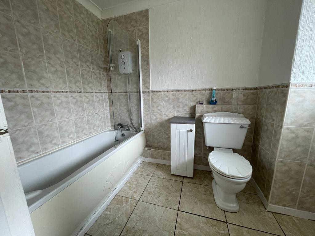 1 Bedroom Flat for Sale in West Bromwich, B71 2AG