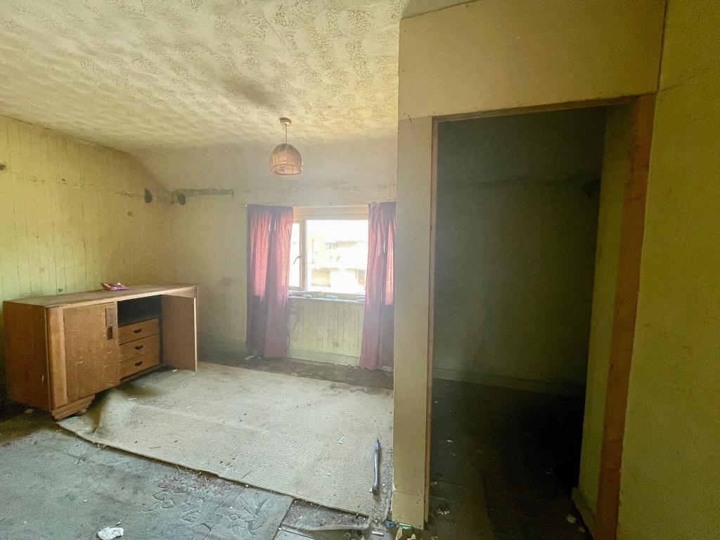 3 Bedroom Terraced for Sale in West Bromwich, B70 9TN