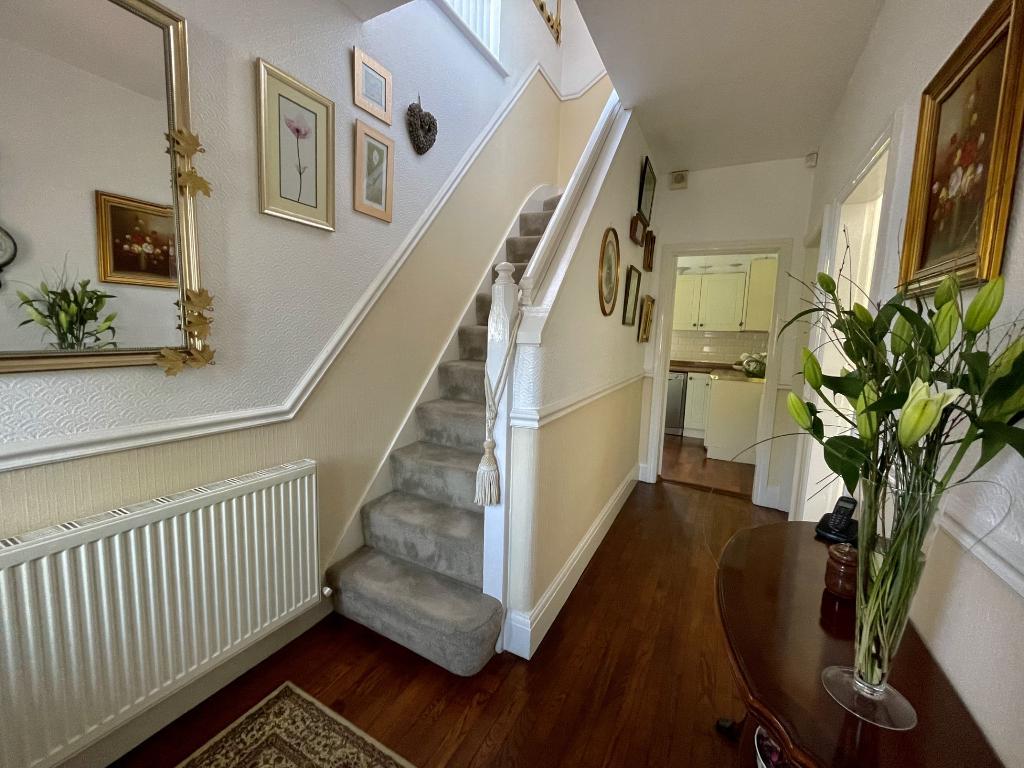 3 Bedroom Semi-Detached for Sale in West Bromwich, B71 3LB