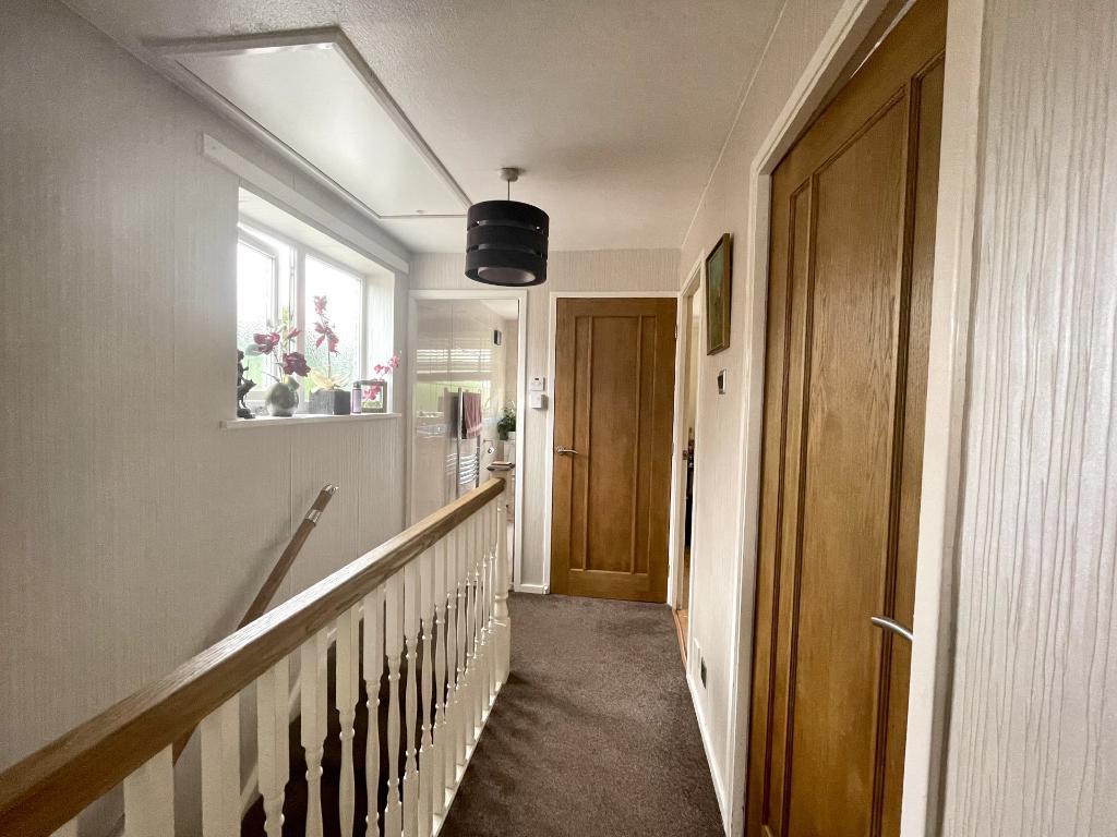 3 Bedroom Semi-Detached for Sale in West Bromwich, B71 3PU