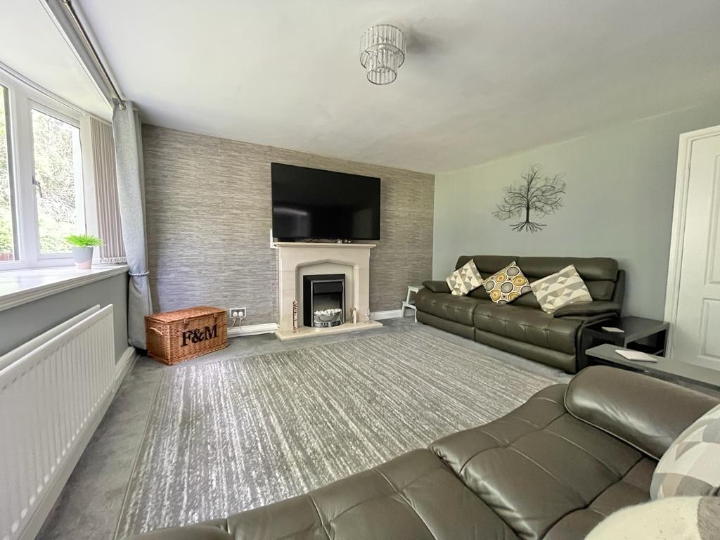 3 Bedroom End Terraced for Sale in West Bromwich, B71 3SH