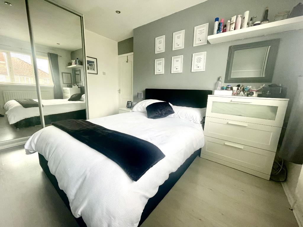 3 Bedroom Semi-Detached for Sale in Wednesbury, WS10 0RZ