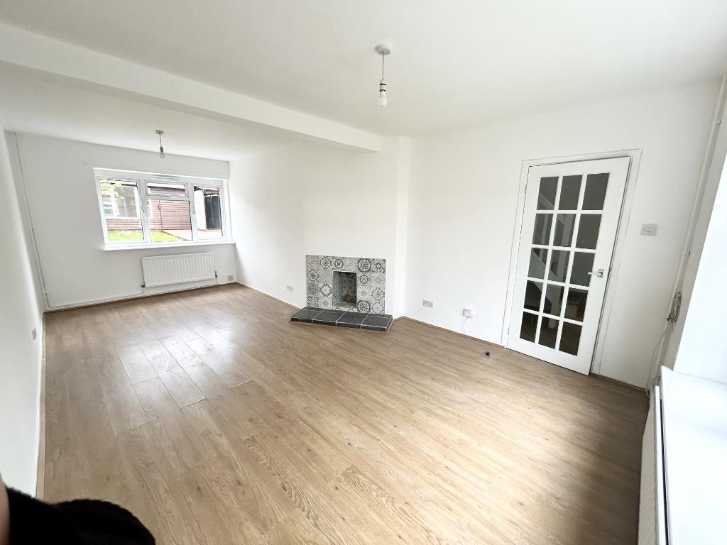 2 Bedroom Semi-Detached for Sale in Walsall, WS5 4EF