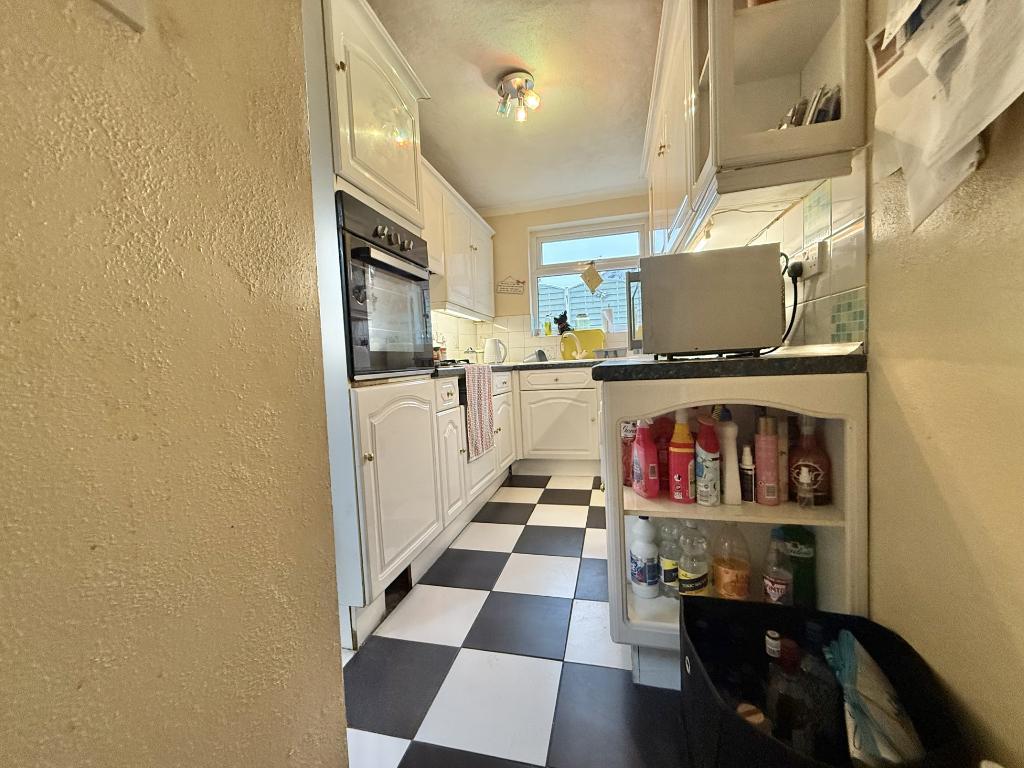 3 Bedroom Semi-Detached for Sale in Wednesbury, WS10 9PW