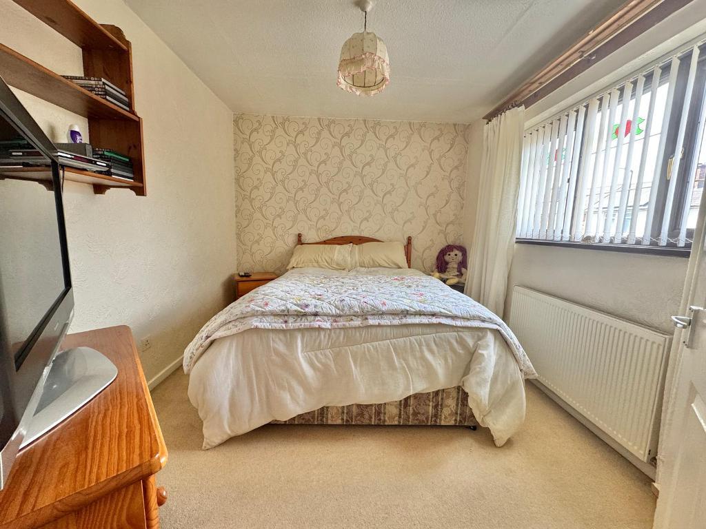 3 Bedroom Detached for Sale in Wednesbury, WS10 9PG