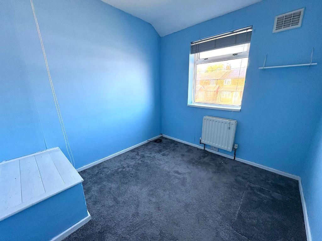 3 Bedroom Semi-Detached for Sale in West Bromwich, B71 3NQ