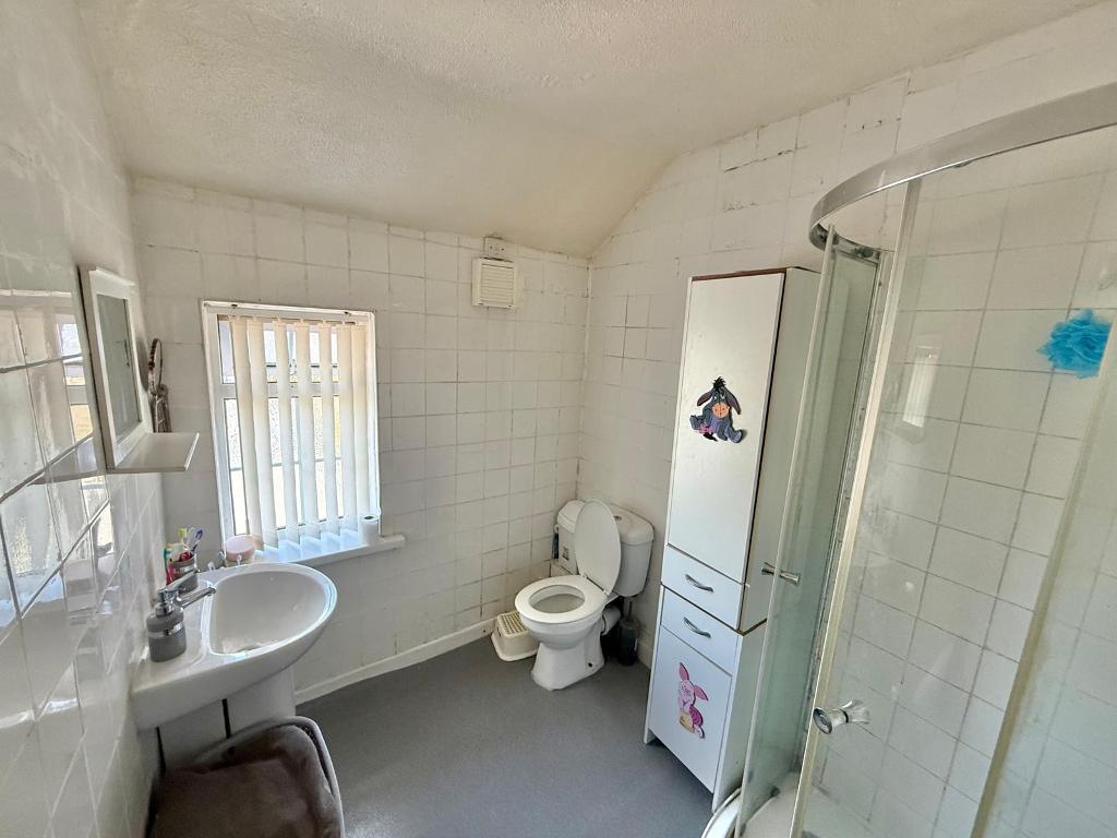 3 Bedroom Terraced for Sale in West Bromwich, B71 3HE