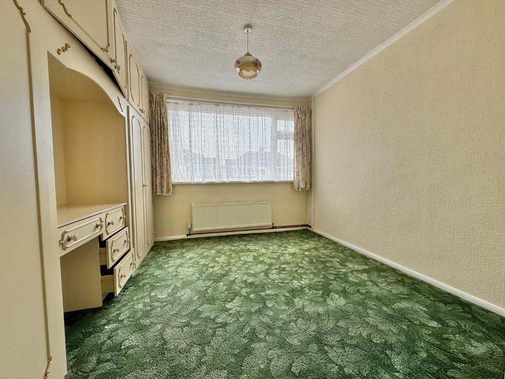 2 Bedroom Semi Detached Bungalow for Sale in Birmingham, B43 5BT
