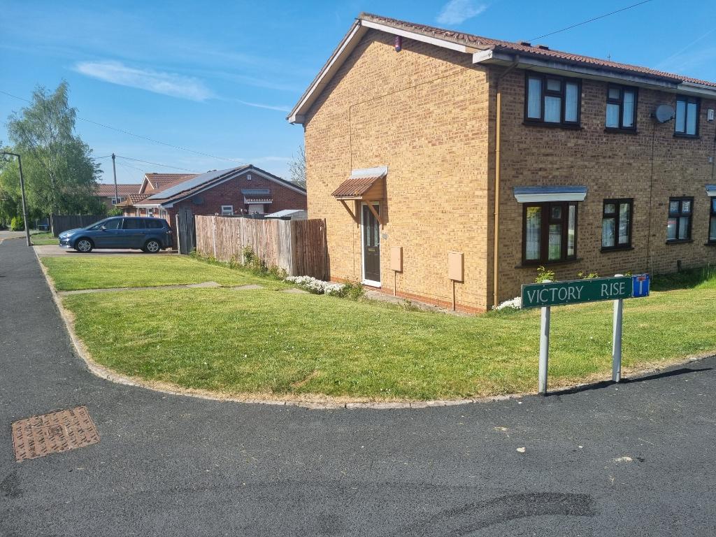 3 Bedroom Semi-Detached for Sale in West Bromwich, B71 1EF