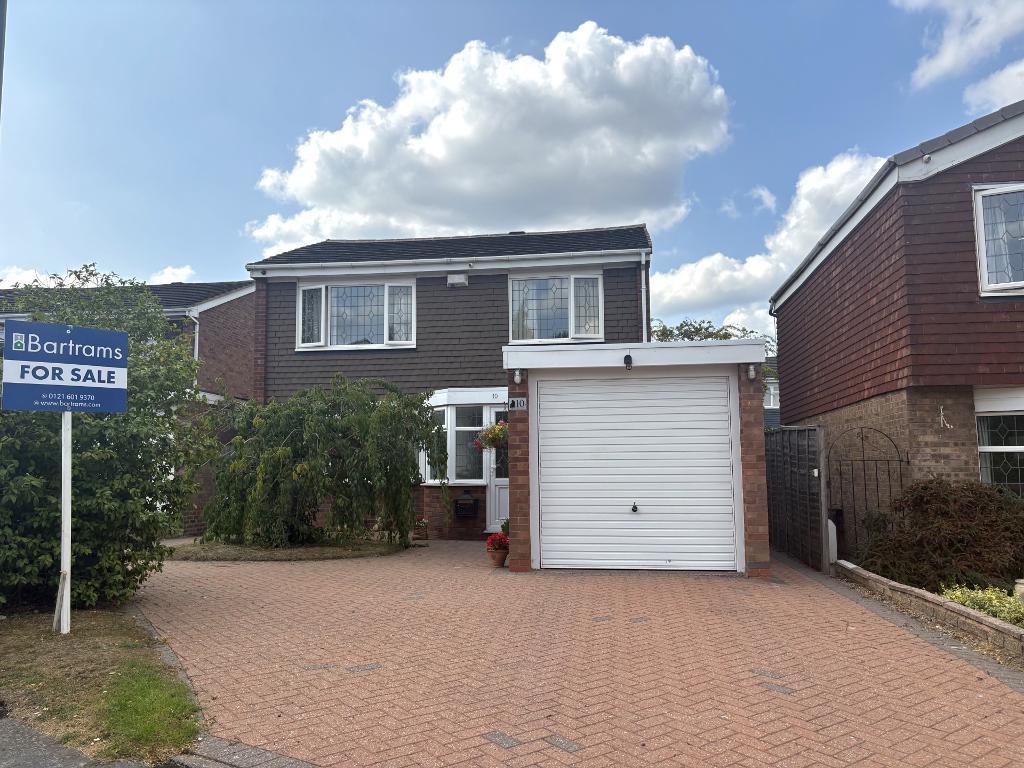 4 Bedroom Detached for Sale in West Bromwich, B70 6TP