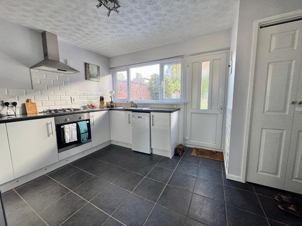 3 Bedroom Terraced for Sale in West Bromwich, B71 3EZ