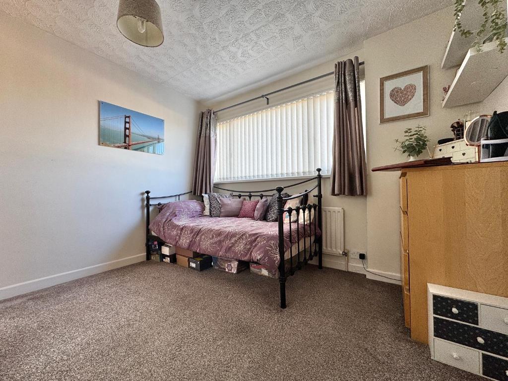 3 Bedroom Terraced for Sale in West Bromwich, B71 3EZ