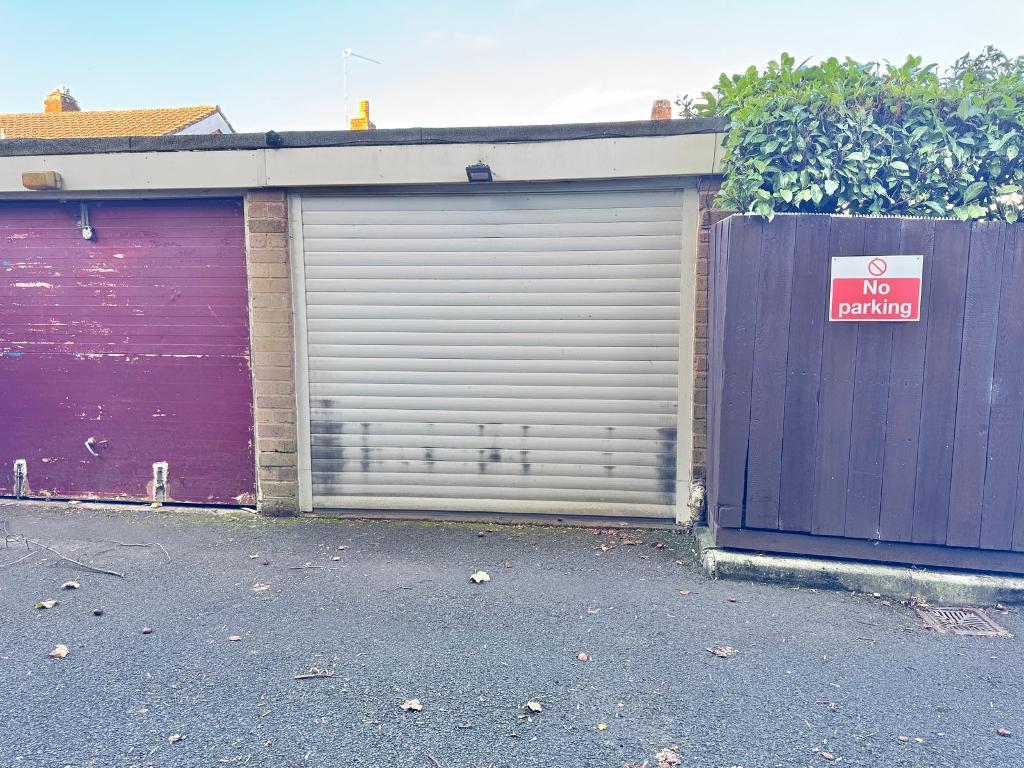 3 Bedroom Terraced for Sale in West Bromwich, B71 3EZ