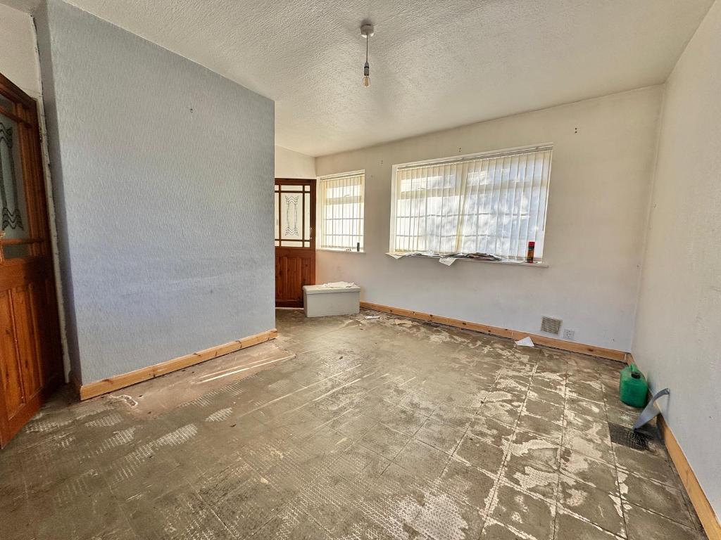 3 Bedroom Detached for Sale in Wednesbury, WS10 0BD