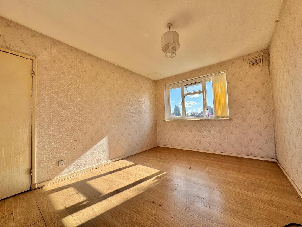 3 Bedroom Detached for Sale in Wednesbury, WS10 0BD