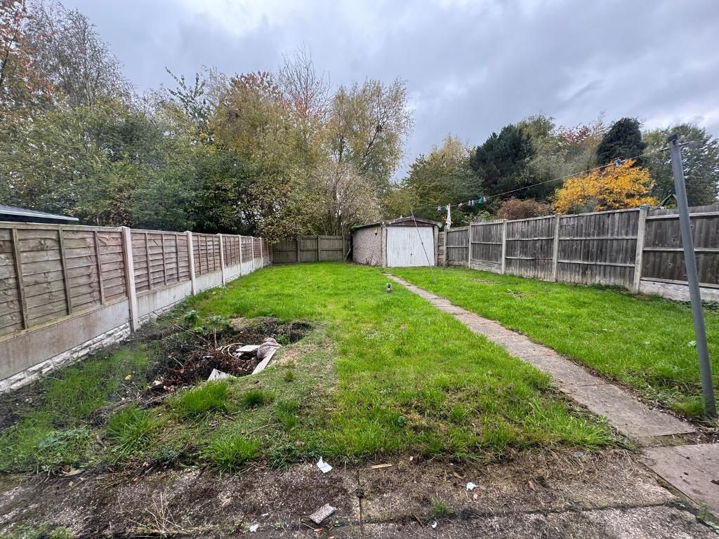 3 Bedroom End Terraced to Rent in West Bromwich, B70 0JS