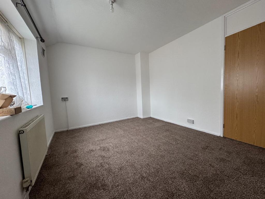3 Bedroom End Terraced to Rent in West Bromwich, B70 0JS
