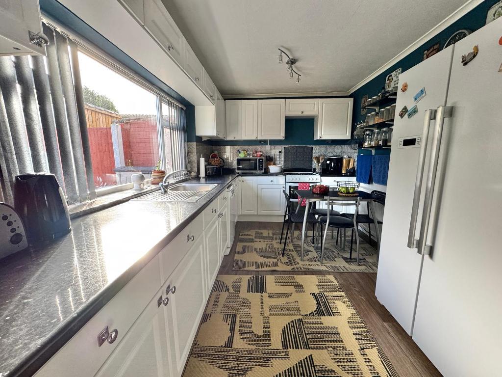 3 Bedroom Semi-Detached for Sale in West Bromwich, B71 2QL