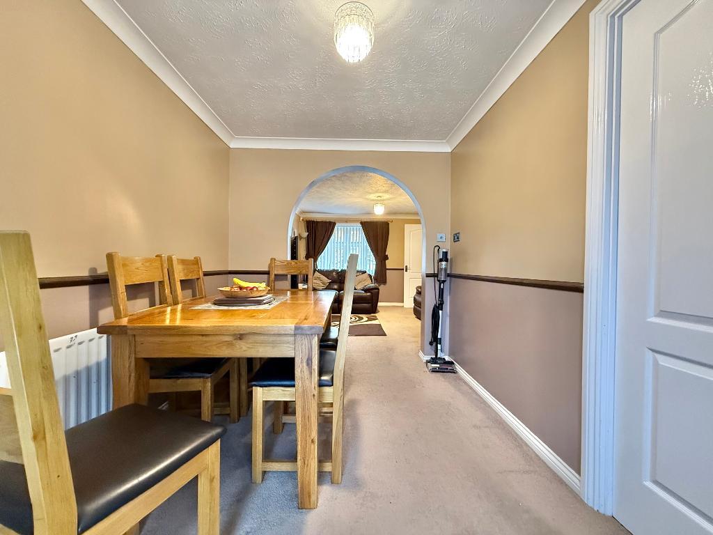 3 Bedroom Semi-Detached for Sale in West Bromwich, B71 3TE