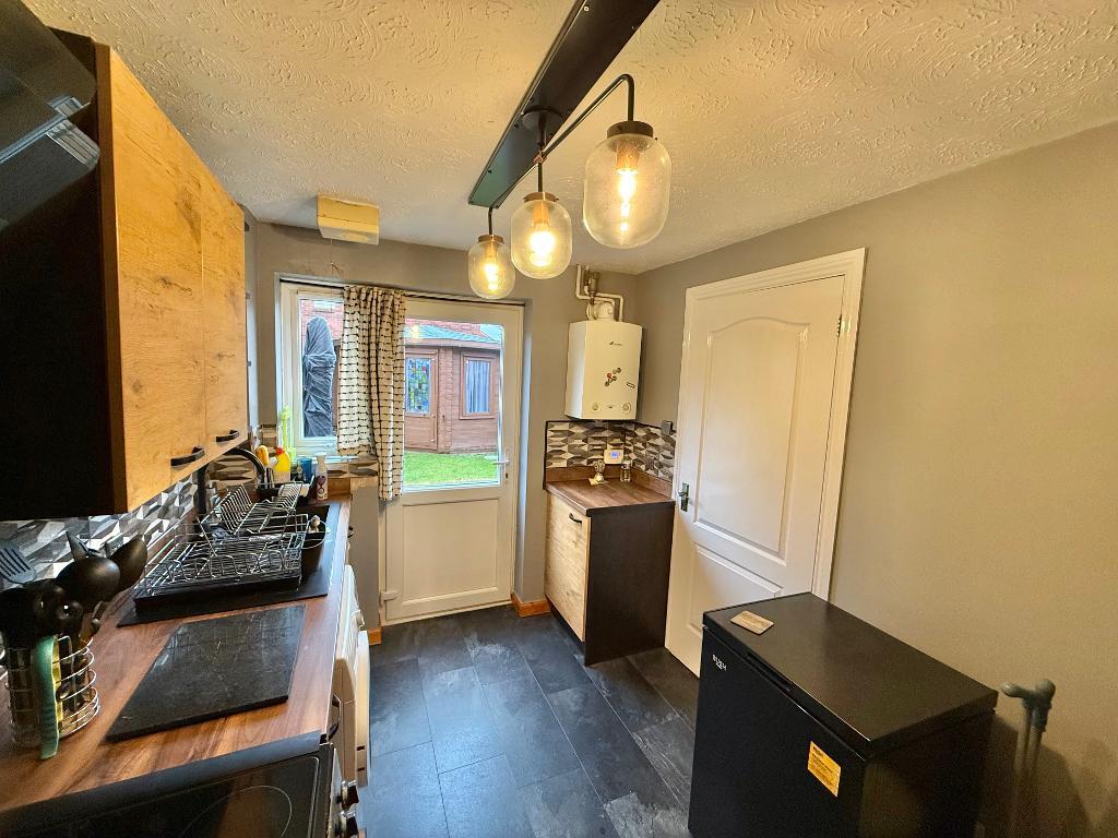 3 Bedroom Semi-Detached for Sale in West Bromwich, B71 3TE