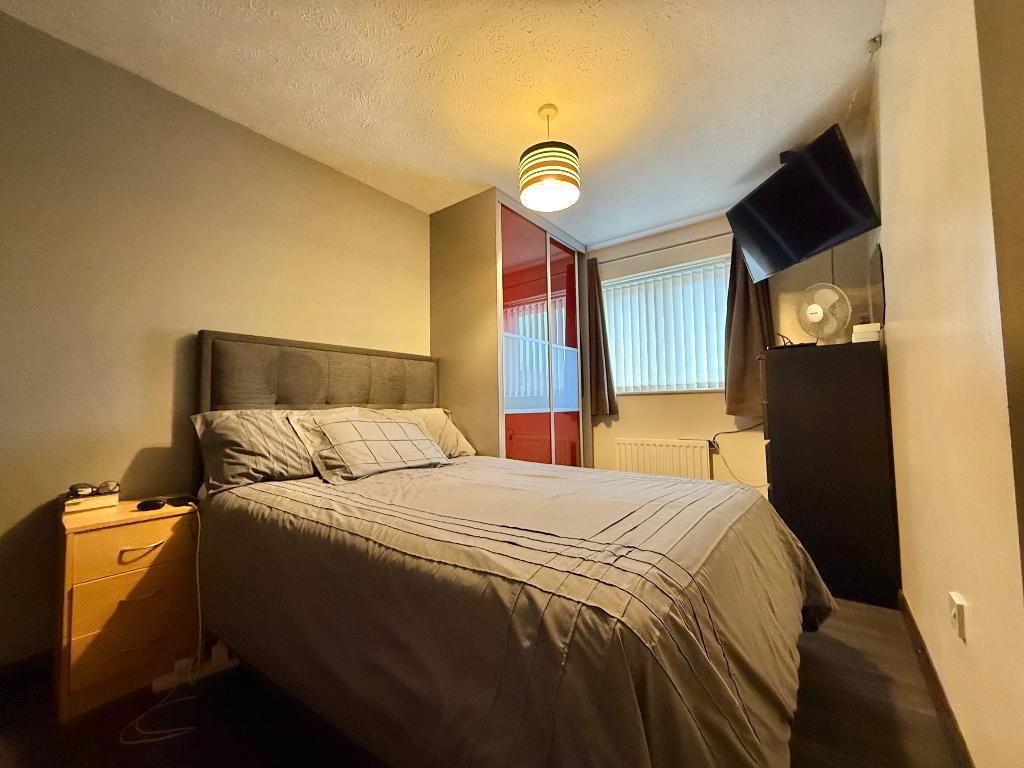 3 Bedroom Semi-Detached for Sale in West Bromwich, B71 3TE