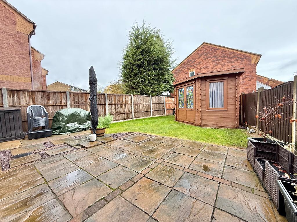 3 Bedroom Semi-Detached for Sale in West Bromwich, B71 3TE