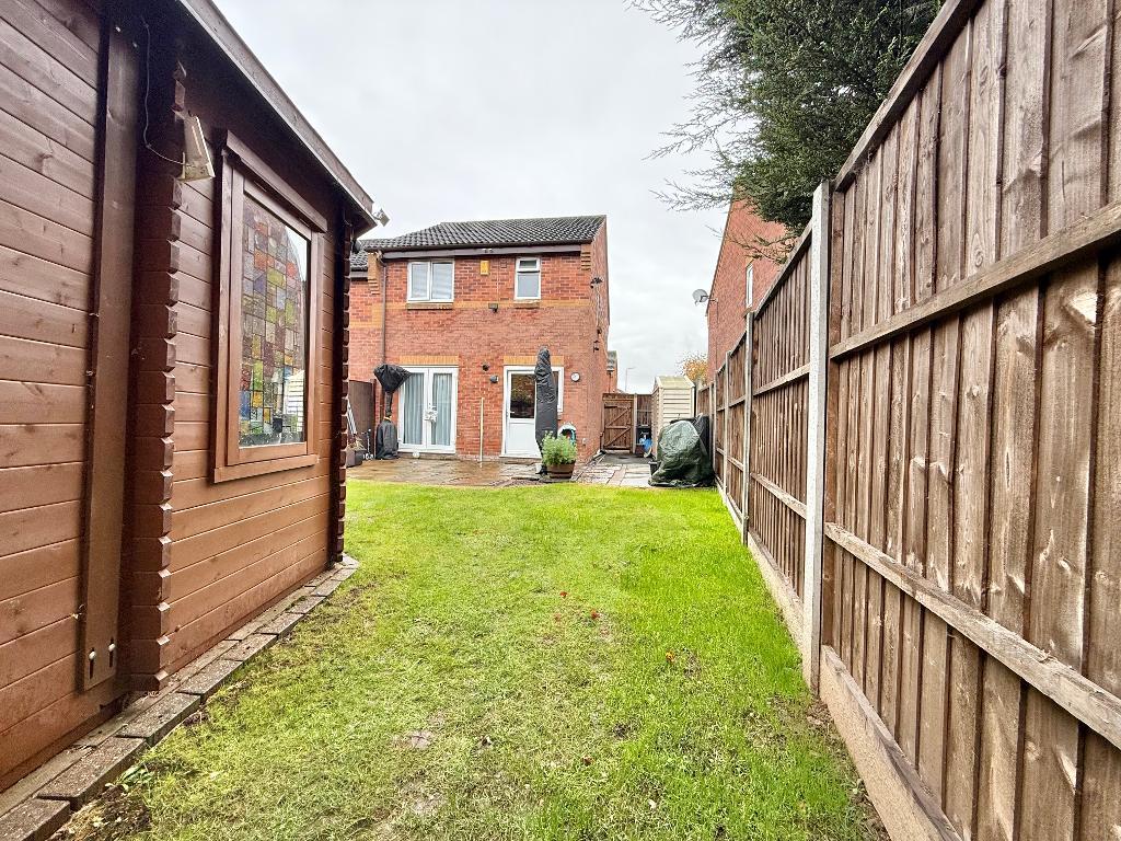3 Bedroom Semi-Detached for Sale in West Bromwich, B71 3TE