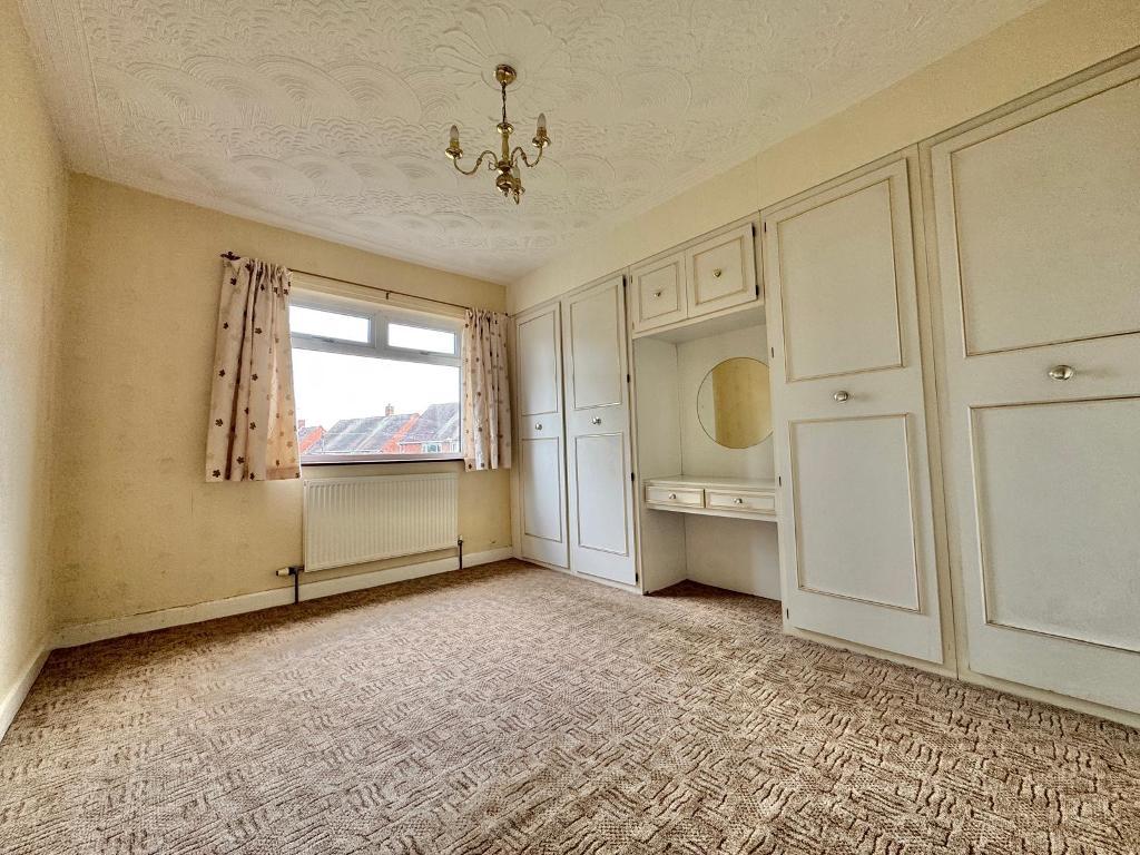 3 Bedroom Semi-Detached for Sale in West Bromwich, B71 3HX