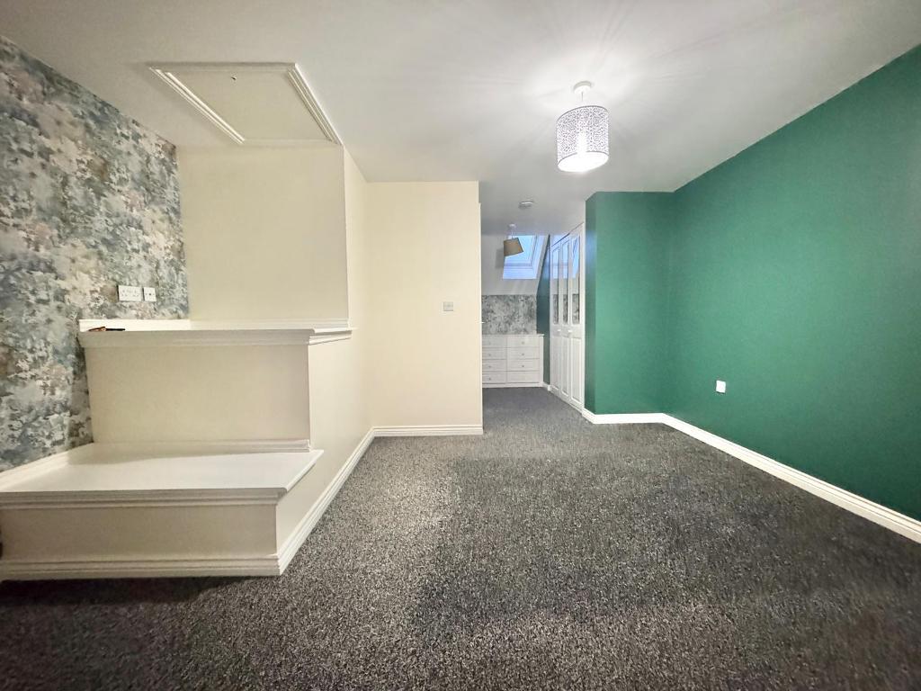 3 Bedroom Semi-Detached for Sale in Wednesbury, WS10 9TR