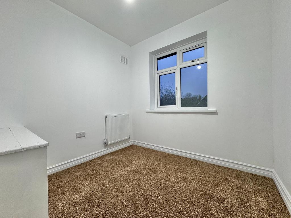 3 Bedroom Semi-Detached to Rent in Wednesbury, WS10 9RB