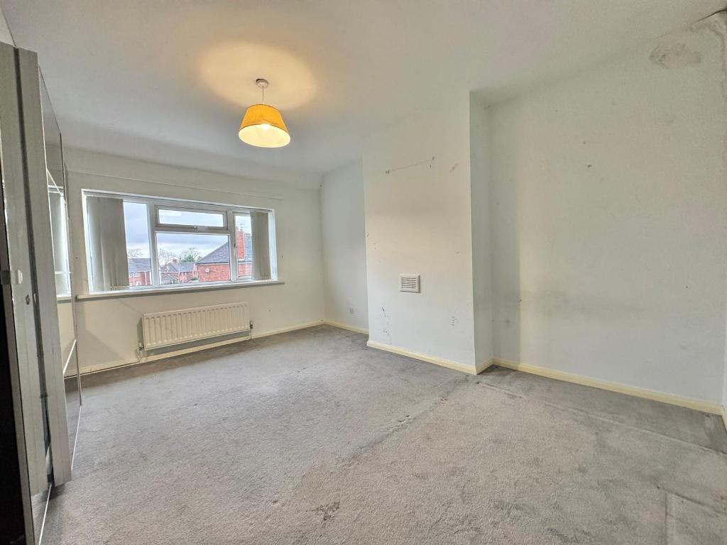 3 Bedroom Semi-Detached for Sale in West Bromwich, B71 3DB