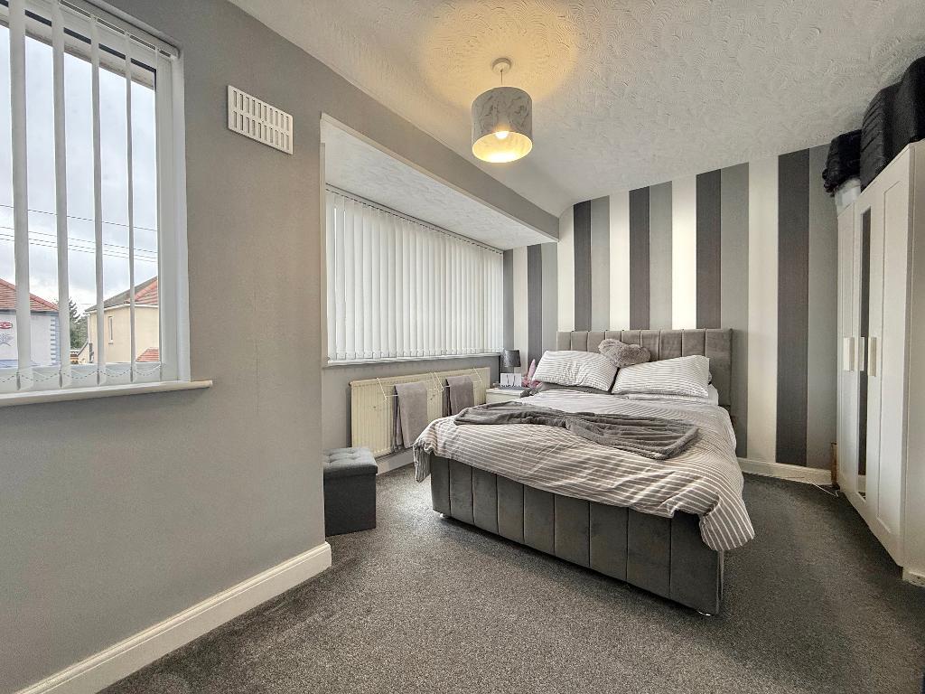 2 Bedroom Semi-Detached for Sale in West Bromwich, B71 2ES