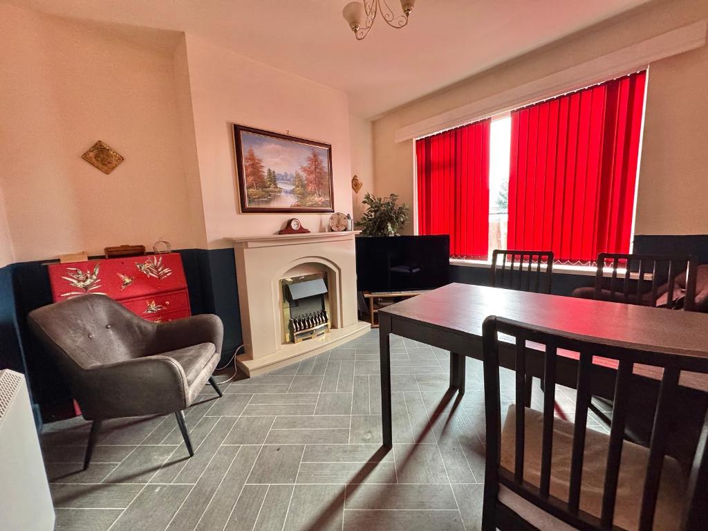 3 Bedroom Terraced for Sale in West Bromwich, B71 2QU