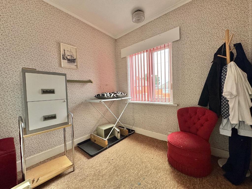 3 Bedroom Terraced for Sale in West Bromwich, B71 2QU