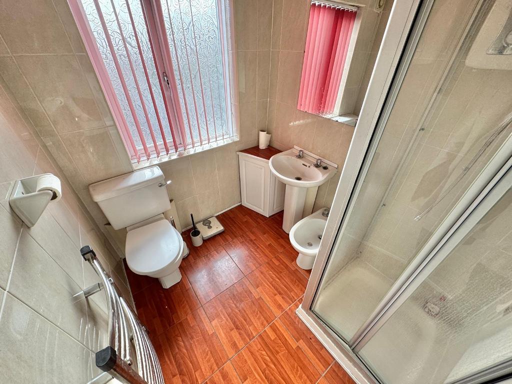 3 Bedroom Terraced for Sale in West Bromwich, B71 2QU