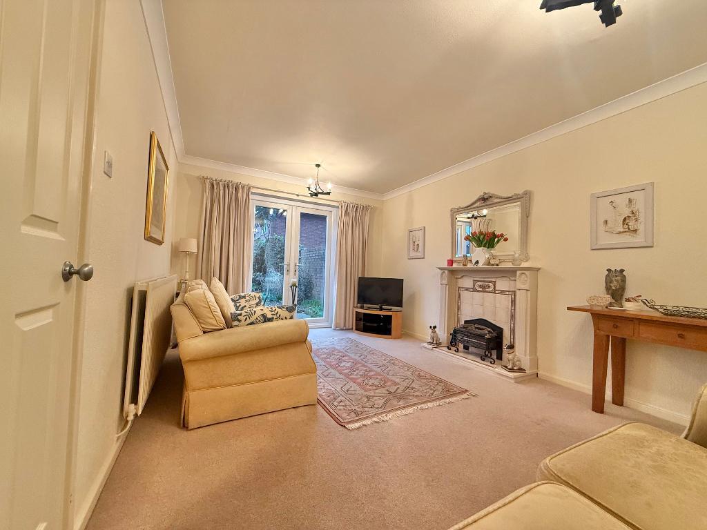 3 Bedroom Semi-Detached for Sale in Darlaston, WS10 8UY