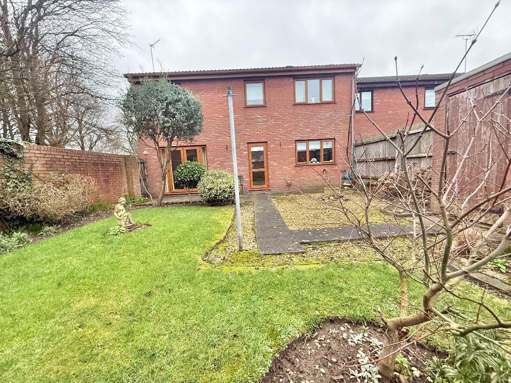 3 Bedroom Semi-Detached for Sale in Darlaston, WS10 8UY