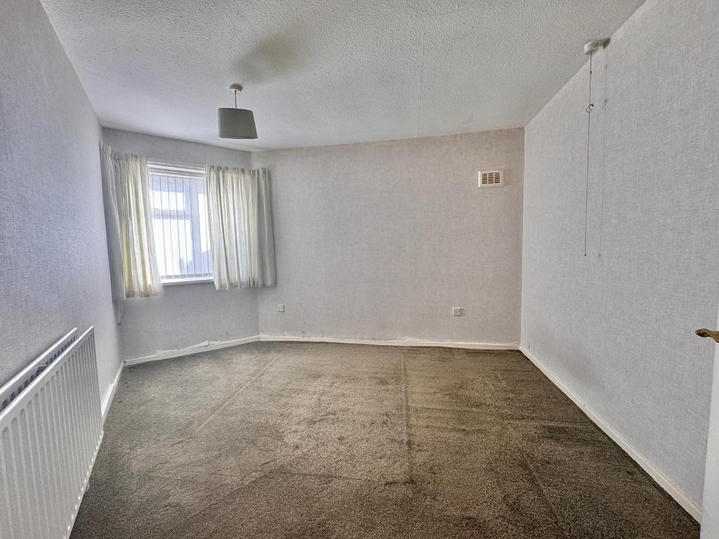 2 Bedroom Semi Detached Bungalow to Rent in West Bromwich, B71 2AW