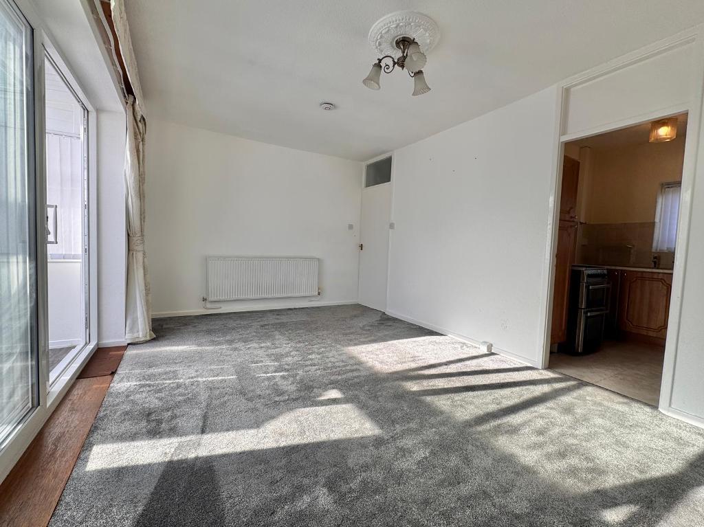 2 Bedroom Semi Detached Bungalow to Rent in West Bromwich, B71 2AW