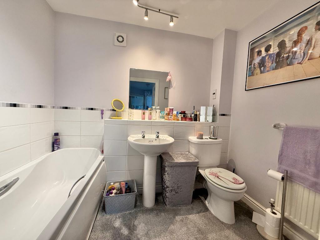 1 Bedroom Flat for Sale in West Bromwich, B71 3RH