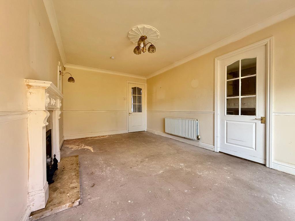 2 Bedroom Bungalow for Sale in West Bromwich, B71 4DY