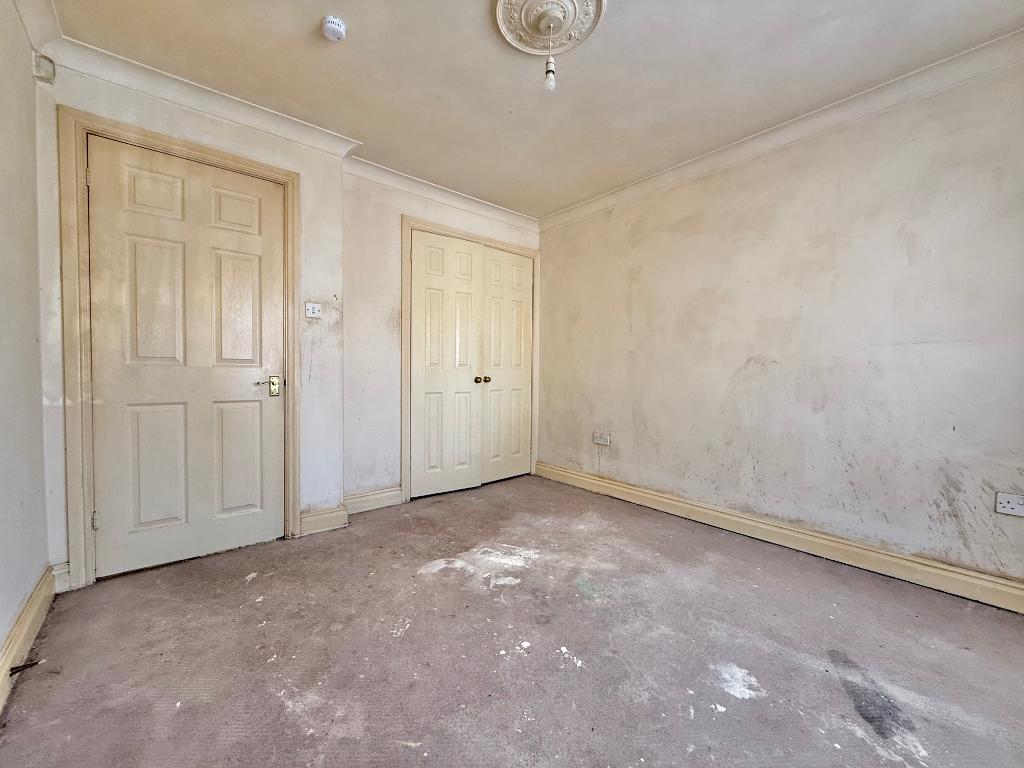 2 Bedroom Bungalow for Sale in West Bromwich, B71 4DY